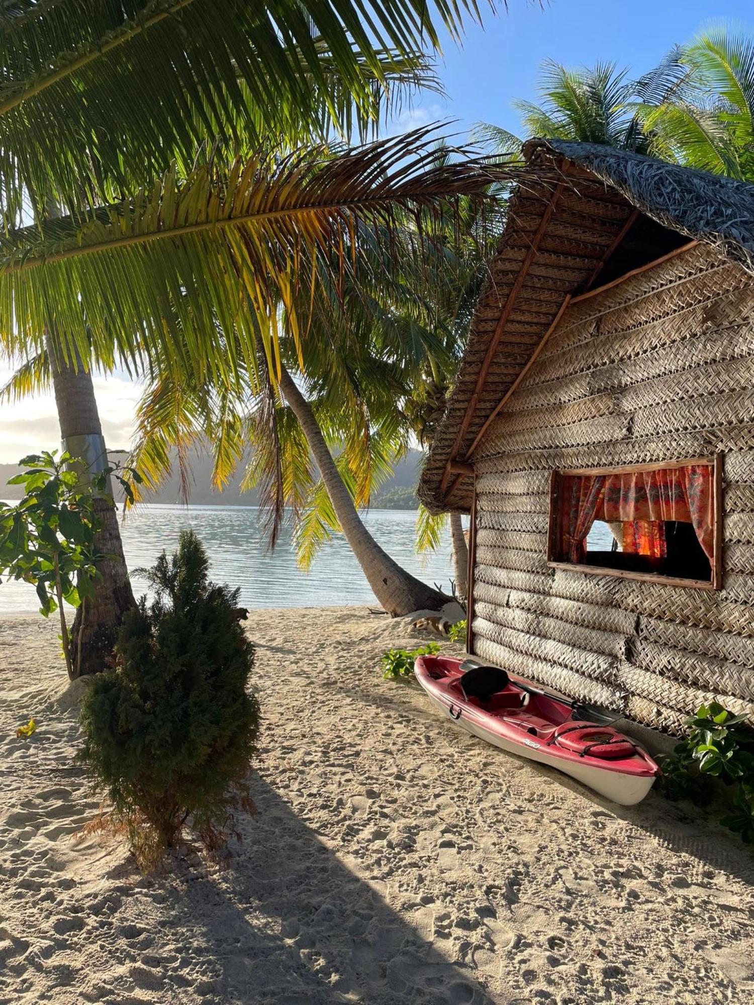 Poemanahere Island Camping A Maupiti Te-Fare-Arii Extérieur photo